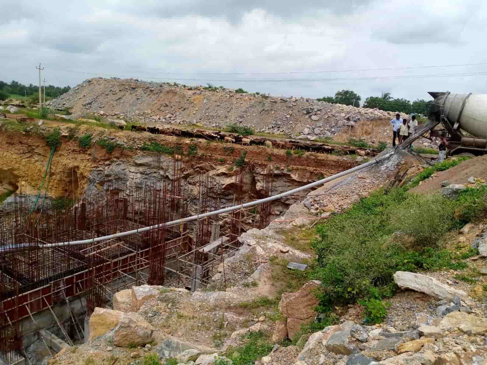 Amogh RMC - RCC Pipes, Poles and Solid Blocks